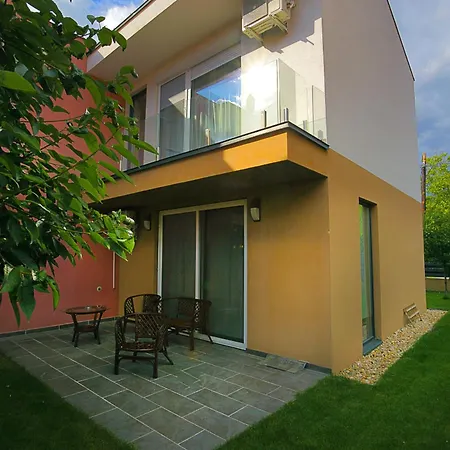 Townhouse On Budapest Border Holiday home Budaors