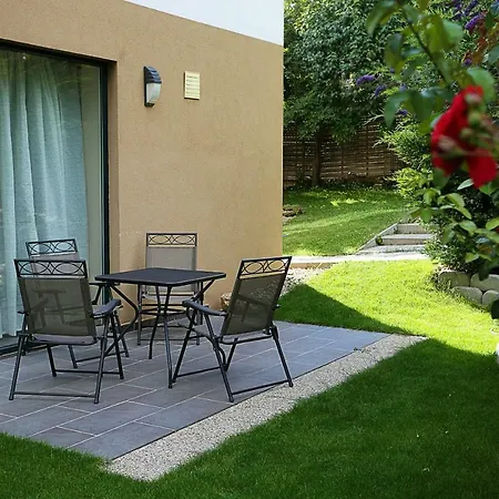 Ferienhaus Townhouse On Budapest Border Budaörs