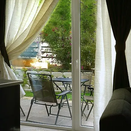 Townhouse On Budapest Border *