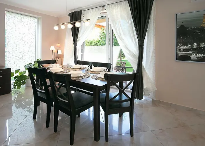 Townhouse On Budapest Border