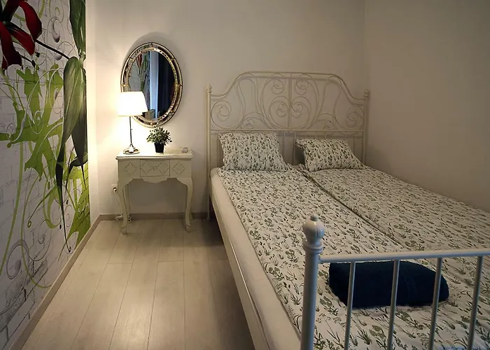 別荘 Townhouse On Budapest Border *